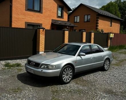 Серый Ауди А8, объемом двигателя 3.7 л и пробегом 350 тыс. км за 2000 $, фото 1 на Automoto.ua