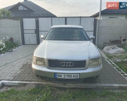 Серый Ауди А8, объемом двигателя 2.5 л и пробегом 260 тыс. км за 4500 $, фото 1 на Automoto.ua