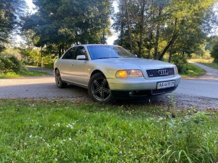 Ауді A8 2001 у Миколаїв на Automoto.ua Сірий Ауді A8, об'ємом двигуна 3.3 л та пробігом 200 тис. км за 3200 $, фото 1 на Automoto.ua