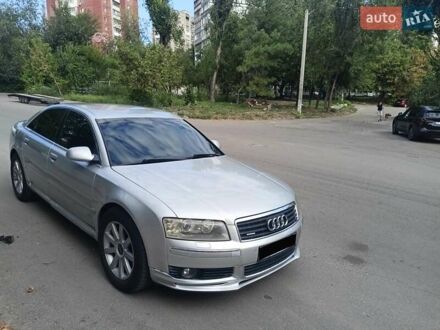 Серый Ауди А8, объемом двигателя 3 л и пробегом 218 тыс. км за 6000 $, фото 1 на Automoto.ua