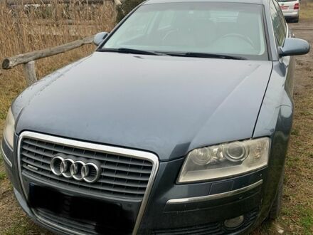 Серый Ауди А8, объемом двигателя 3 л и пробегом 360 тыс. км за 4300 $, фото 1 на Automoto.ua