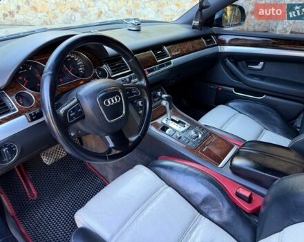 Серый Ауди А8, объемом двигателя 3 л и пробегом 282 тыс. км за 8999 $, фото 1 на Automoto.ua