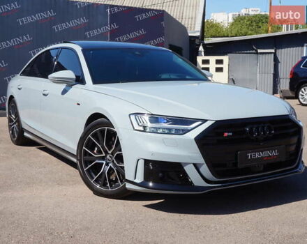 Сірий Ауді A8, об'ємом двигуна 3.99 л та пробігом 27 тис. км за 82000 $, фото 1 на Automoto.ua