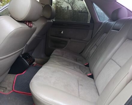 Синий Ауди А8, объемом двигателя 2.5 л и пробегом 350 тыс. км за 3700 $, фото 4 на Automoto.ua