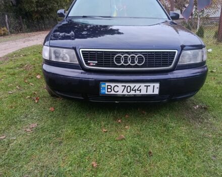 Синий Ауди А8, объемом двигателя 2.5 л и пробегом 350 тыс. км за 3700 $, фото 7 на Automoto.ua