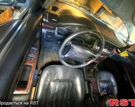Синий Ауди А8, объемом двигателя 28 л и пробегом 360 тыс. км за 3000 $, фото 12 на Automoto.ua
