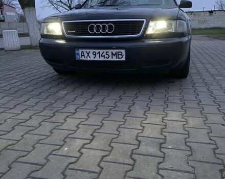 Синий Ауди А8, объемом двигателя 2.8 л и пробегом 350 тыс. км за 3700 $, фото 3 на Automoto.ua