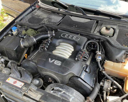 Синий Ауди А8, объемом двигателя 2.8 л и пробегом 401 тыс. км за 4000 $, фото 7 на Automoto.ua