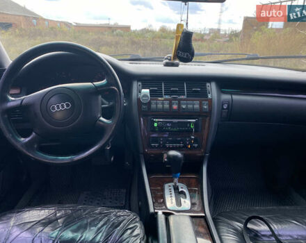 Синий Ауди А8, объемом двигателя 2.8 л и пробегом 401 тыс. км за 4000 $, фото 11 на Automoto.ua