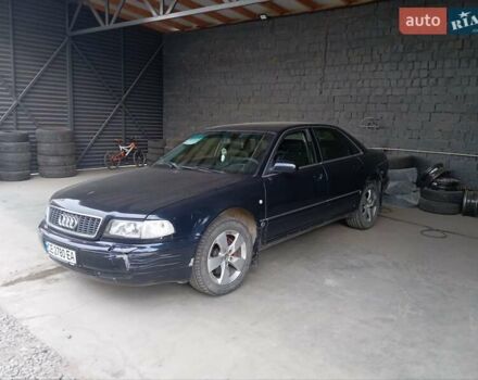 Синий Ауди А8, объемом двигателя 3.7 л и пробегом 300 тыс. км за 2800 $, фото 2 на Automoto.ua