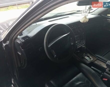 Синий Ауди А8, объемом двигателя 3.7 л и пробегом 300 тыс. км за 2800 $, фото 3 на Automoto.ua