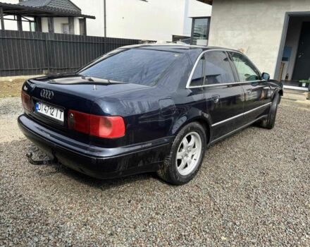 Синий Ауди А8, объемом двигателя 2.5 л и пробегом 300 тыс. км за 3500 $, фото 1 на Automoto.ua