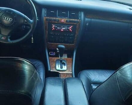 Синий Ауди А8, объемом двигателя 2.5 л и пробегом 550 тыс. км за 4800 $, фото 6 на Automoto.ua