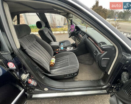 Синій Ауді A8, об'ємом двигуна 2.5 л та пробігом 328 тис. км за 3100 $, фото 11 на Automoto.ua