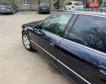 Синий Ауди А8, объемом двигателя 2.5 л и пробегом 387 тыс. км за 4900 $, фото 4 на Automoto.ua