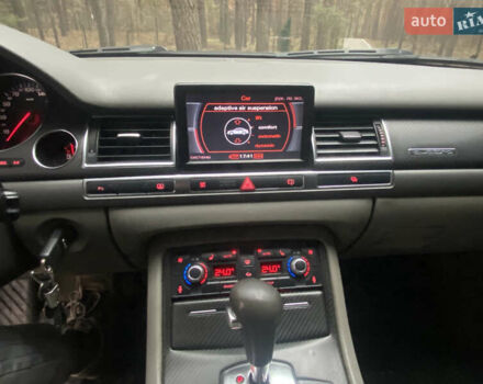 Синій Ауді A8, об'ємом двигуна 3 л та пробігом 328 тис. км за 9000 $, фото 11 на Automoto.ua