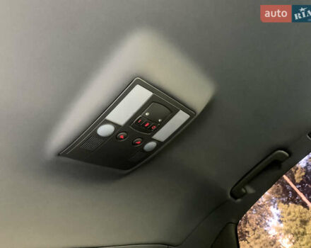 Синий Ауди А8, объемом двигателя 4.2 л и пробегом 366 тыс. км за 7800 $, фото 40 на Automoto.ua