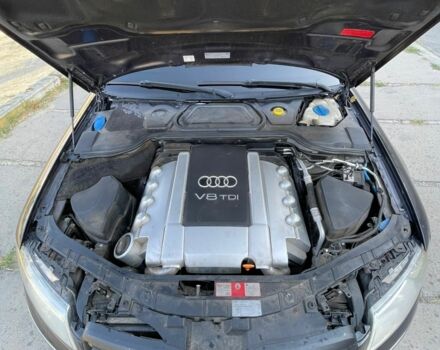 Синий Ауди А8, объемом двигателя 4 л и пробегом 400 тыс. км за 5500 $, фото 7 на Automoto.ua