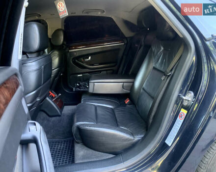 Синий Ауди А8, объемом двигателя 4.2 л и пробегом 366 тыс. км за 7800 $, фото 32 на Automoto.ua