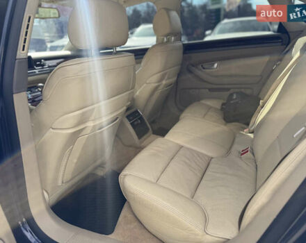 Синий Ауди А8, объемом двигателя 4 л и пробегом 450 тыс. км за 7500 $, фото 33 на Automoto.ua