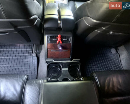 Синий Ауди А8, объемом двигателя 4.2 л и пробегом 366 тыс. км за 7800 $, фото 34 на Automoto.ua