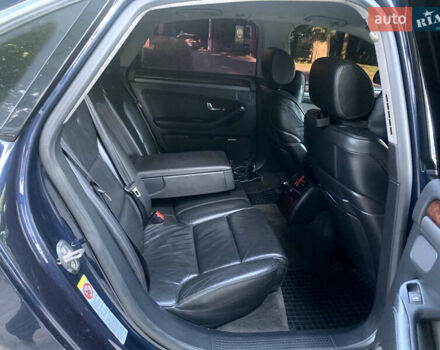 Синий Ауди А8, объемом двигателя 4.2 л и пробегом 366 тыс. км за 7800 $, фото 38 на Automoto.ua