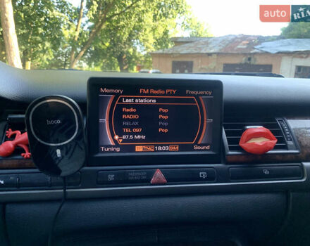 Синий Ауди А8, объемом двигателя 4.2 л и пробегом 366 тыс. км за 7800 $, фото 22 на Automoto.ua