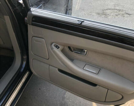 Синий Ауди А8, объемом двигателя 3 л и пробегом 319 тыс. км за 5900 $, фото 12 на Automoto.ua