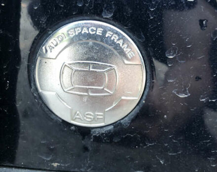 Синий Ауди А8, объемом двигателя 4 л и пробегом 450 тыс. км за 7500 $, фото 19 на Automoto.ua