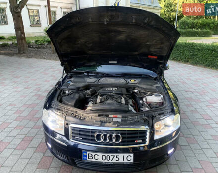 Синий Ауди А8, объемом двигателя 4.2 л и пробегом 366 тыс. км за 7800 $, фото 47 на Automoto.ua