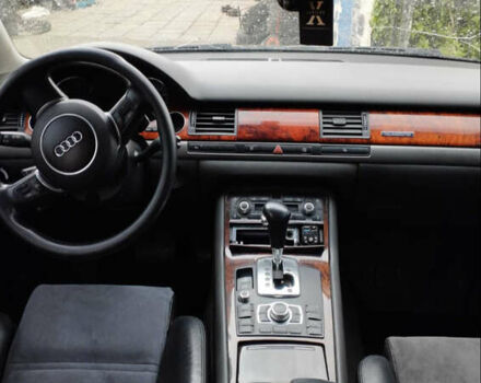 Синий Ауди А8, объемом двигателя 3 л и пробегом 370 тыс. км за 7300 $, фото 10 на Automoto.ua