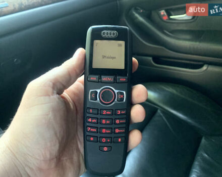 Синий Ауди А8, объемом двигателя 4.2 л и пробегом 366 тыс. км за 7800 $, фото 26 на Automoto.ua