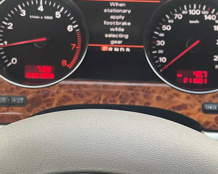 Синий Ауди А8, объемом двигателя 4.2 л и пробегом 216 тыс. км за 9500 $, фото 18 на Automoto.ua