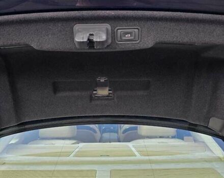 Ауди А8 2013 в Киеве на Automoto.ua Синий Ауди А8, объемом двигателя 3.99 л и пробегом 136 тыс. км за 24000 $, фото 22 на Automoto.ua