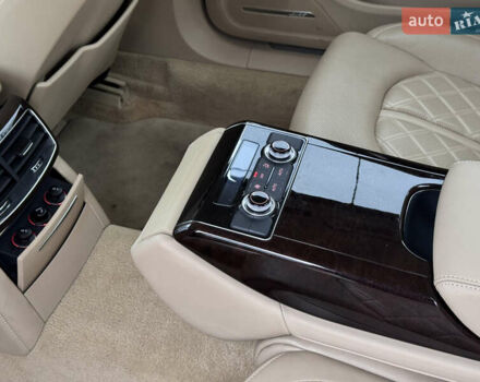 Синій Ауді A8, об'ємом двигуна 3.99 л та пробігом 136 тис. км за 16300 $, фото 18 на Automoto.ua