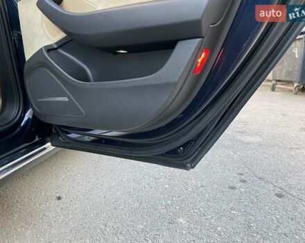 Синій Ауді A8, об'ємом двигуна 3 л та пробігом 170 тис. км за 26000 $, фото 40 на Automoto.ua