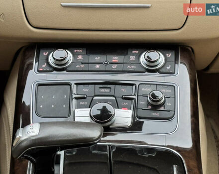 Синій Ауді A8, об'ємом двигуна 3.99 л та пробігом 136 тис. км за 16300 $, фото 26 на Automoto.ua