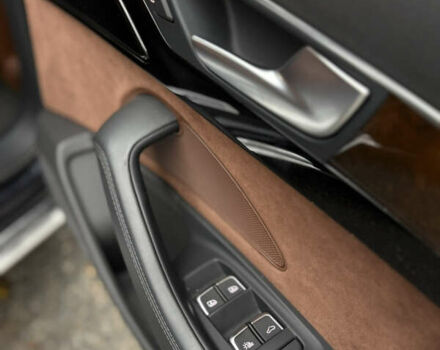 Синий Ауди А8, объемом двигателя 3 л и пробегом 162 тыс. км за 19500 $, фото 12 на Automoto.ua