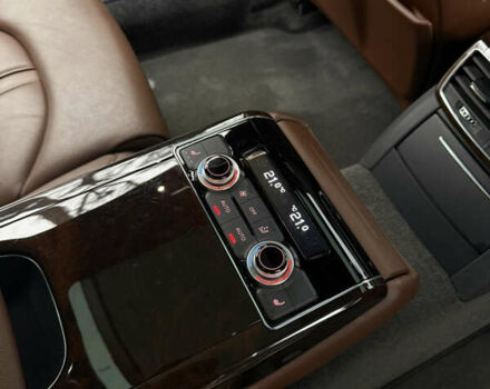 Синий Ауди А8, объемом двигателя 3 л и пробегом 162 тыс. км за 19500 $, фото 22 на Automoto.ua