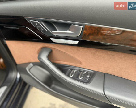 Синий Ауди А8, объемом двигателя 4 л и пробегом 240 тыс. км за 19250 $, фото 11 на Automoto.ua