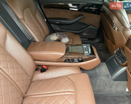 Синий Ауди А8, объемом двигателя 4 л и пробегом 240 тыс. км за 19250 $, фото 13 на Automoto.ua