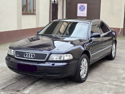 Синий Ауди А8, объемом двигателя 4 л и пробегом 400 тыс. км за 5000 $, фото 1 на Automoto.ua