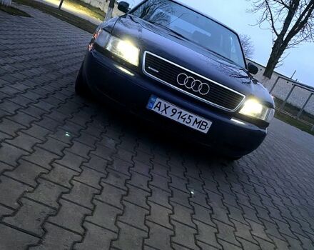 Синий Ауди А8, объемом двигателя 2.8 л и пробегом 356 тыс. км за 3700 $, фото 1 на Automoto.ua