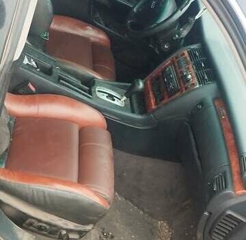 Синій Ауді A8, об'ємом двигуна 0 л та пробігом 280 тис. км за 912 $, фото 1 на Automoto.ua