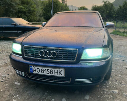 Синий Ауди А8, объемом двигателя 3.33 л и пробегом 320 тыс. км за 6200 $, фото 1 на Automoto.ua