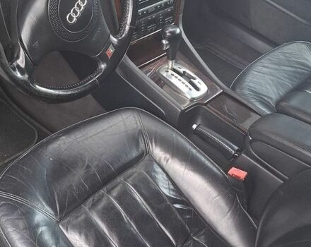 Синий Ауди А8, объемом двигателя 3.7 л и пробегом 350 тыс. км за 3900 $, фото 1 на Automoto.ua