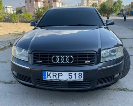 Синий Ауди А8, объемом двигателя 4 л и пробегом 400 тыс. км за 5500 $, фото 1 на Automoto.ua