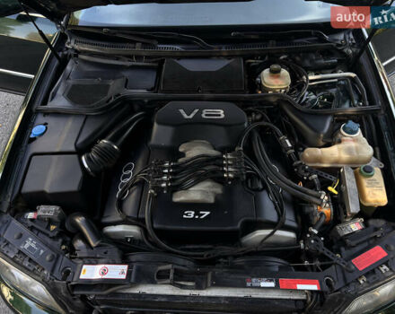 Зелений Ауді A8, об'ємом двигуна 3.7 л та пробігом 280 тис. км за 5600 $, фото 13 на Automoto.ua