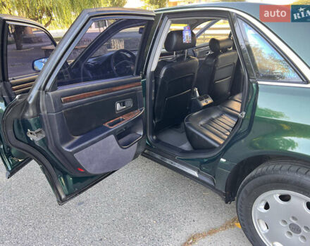 Зелений Ауді A8, об'ємом двигуна 3.7 л та пробігом 280 тис. км за 5600 $, фото 12 на Automoto.ua