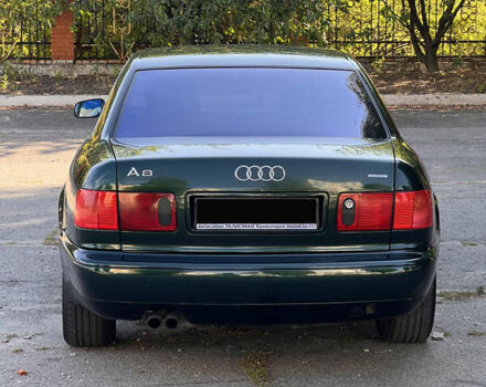 Зелений Ауді A8, об'ємом двигуна 3.7 л та пробігом 280 тис. км за 5600 $, фото 4 на Automoto.ua